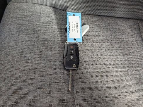 Used 2025 Ford F150 XLT image 31