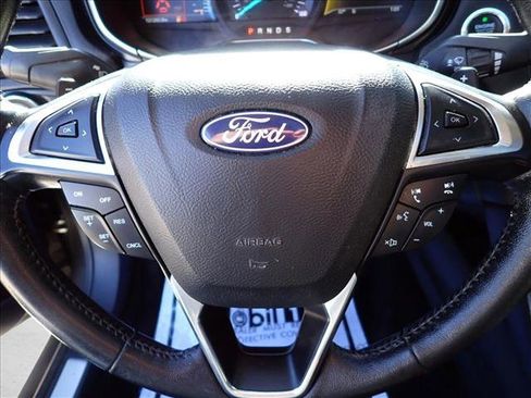 Used 2018 Ford Fusion Titanium image 15