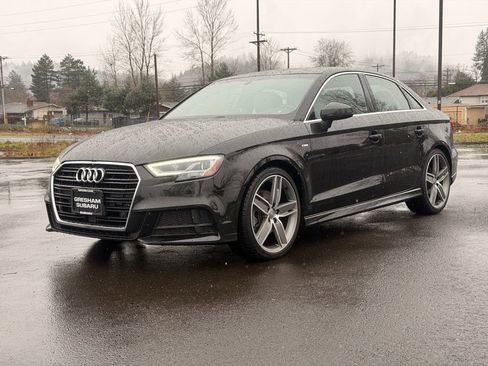 Used 2019 Audi A3 2.0T Premium Plus w/ Premium Plus Package FWD image 3