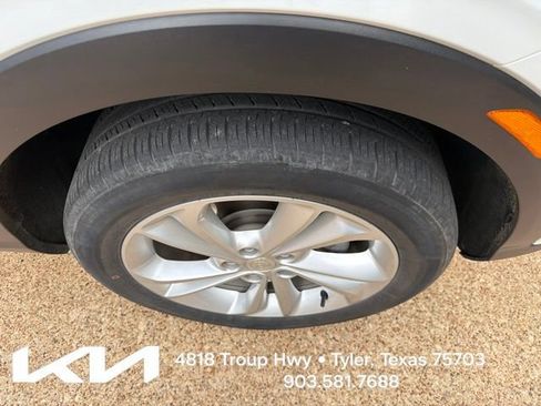 Used 2023 Buick Encore GX Preferred w/ Cold Weather Comfort Package FWD image 13