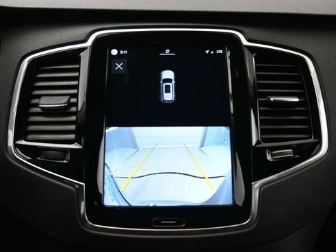 Used 2023 Volvo XC90 B5 Plus w/ Protection Package image 21