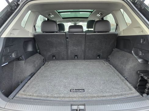 Used 2022 Volkswagen Tiguan SE image 17