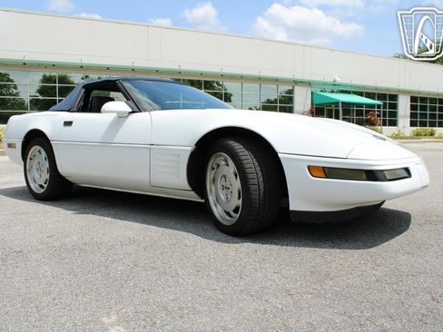 Used 1991 Chevrolet Corvette Convertible image 29