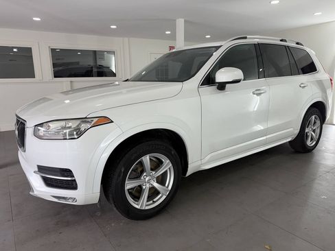 Used 2016 Volvo XC90 T5 Momentum FWD image 3