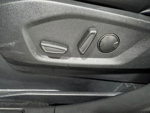 Used 2024 Ford Edge SEL image 22