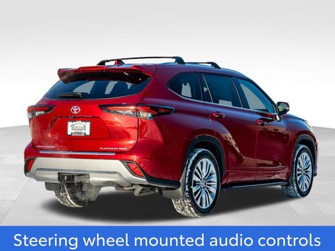 New 2026 Toyota Highlander Platinum image 7