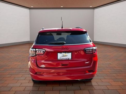 Used 2022 Jeep Compass Limited AWD/4WD image 4