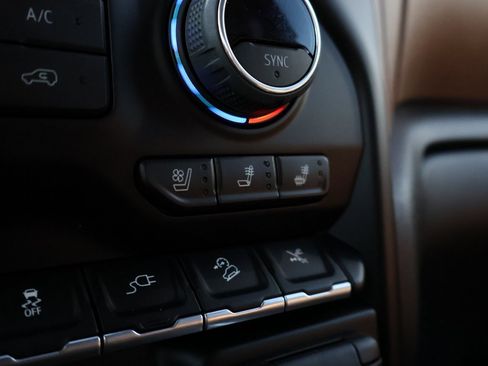 Used 2022 Chevrolet Silverado 3500 High Country w/ Safety Package II image 37