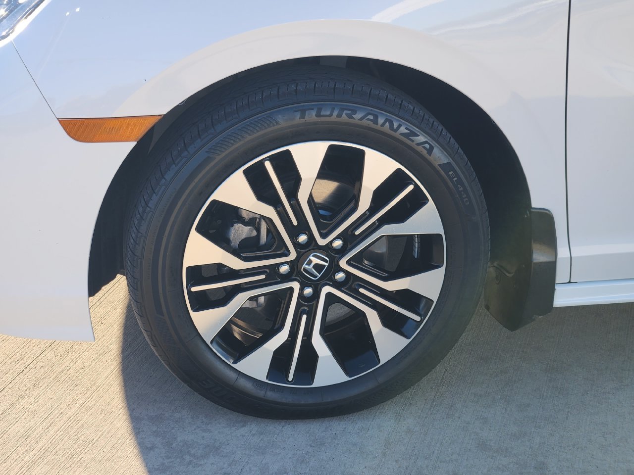 Used 2025 Honda Odyssey Elite image 11
