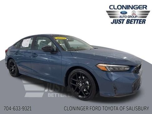 Used 2025 Honda Civic Sport image 1