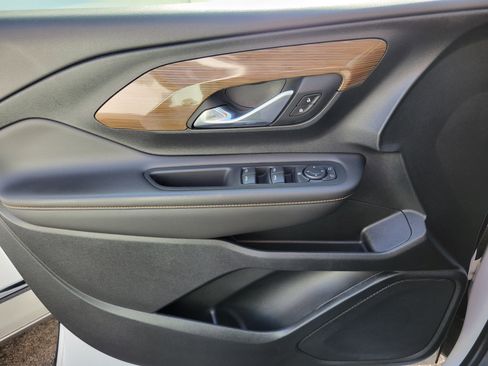 Used 2021 GMC Terrain SLE image 23