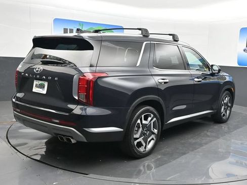 Used 2023 Hyundai Palisade Limited FWD image 5