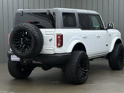 Used 2024 Ford Bronco Outer Banks AWD/4WD image 5