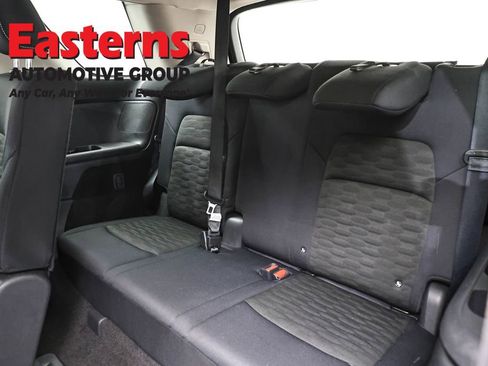 Used 2025 Nissan Pathfinder SV FWD image 26