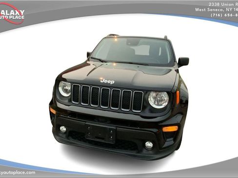 Used 2022 Jeep Renegade Latitude w/ Convenience Group AWD/4WD image 2
