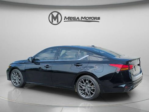 Used 2023 Nissan Altima 2.0 SR FWD image 4