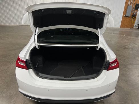 Used 2024 Chevrolet Malibu RS FWD image 12