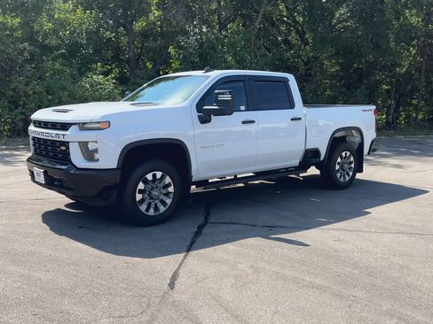 Certified 2023 Chevrolet Silverado 2500 Custom w/ Custom Value Package image 5