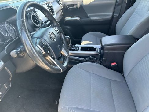 Used 2020 Toyota Tacoma SR5 RWD image 26
