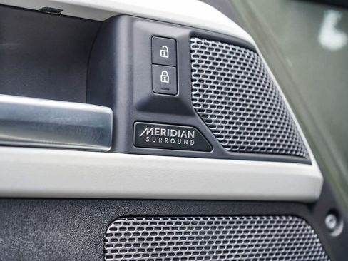 Used 2023 Land Rover Defender 110 X-Dynamic SE AWD/4WD image 22