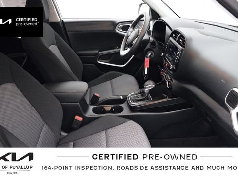 Certified 2025 Kia Soul LX w/ LX Technology Package FWD image 17