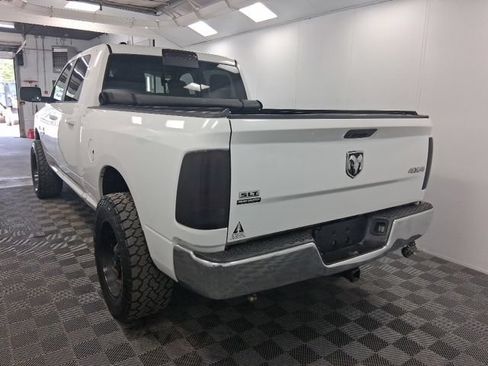Used 2019 RAM 1500 Classic SLT AWD/4WD image 4