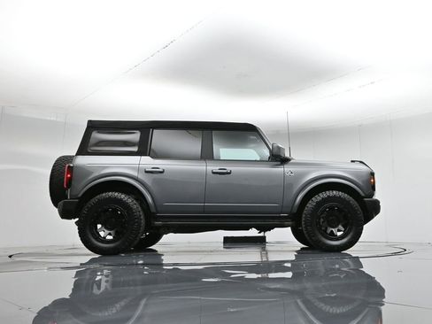 Used 2023 Ford Bronco Outer Banks image 49