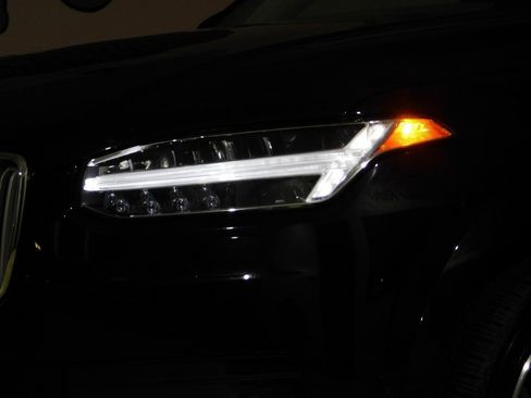 Used 2019 Volvo XC90 T6 Inscription image 16