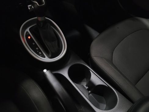 Used 2018 Kia Soul image 26