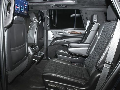 Used 2022 Cadillac Escalade Premium Luxury Platinum AWD/4WD image 50