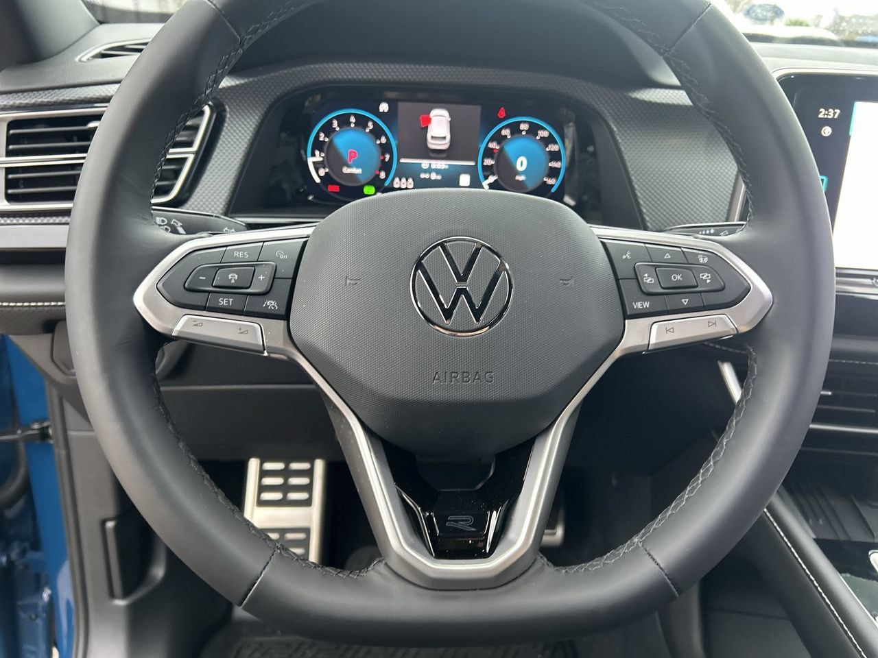 New 2026 Volkswagen Atlas Cross Sport SEL Premium R-Line AWD/4WD image 17