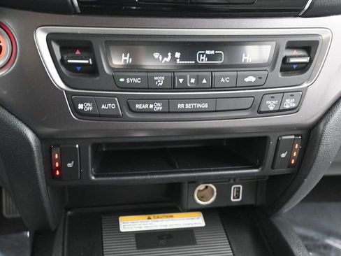 Used 2023 Honda Passport EX-L image 16