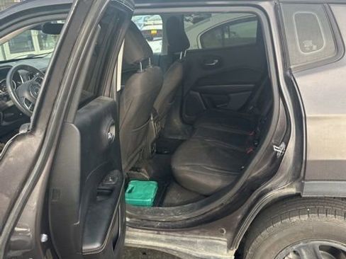 Used 2018 Jeep Compass Sport w/ Tech Group image 2