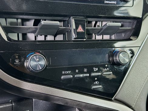 Used 2023 Toyota Camry SE w/ Cold Weather Package image 23