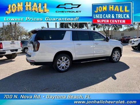 Used 2025 Chevrolet Suburban Premier image 12