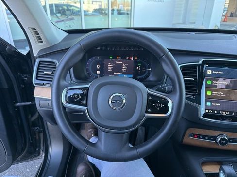 Used 2023 Volvo XC90 T8 Plus image 6