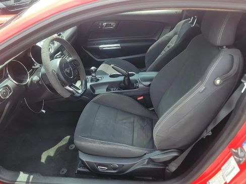 Used 2017 Ford Mustang GT w/ GT Performance Package RWD image 7