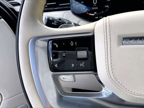 Used 2023 Land Rover Range Rover SE image 23