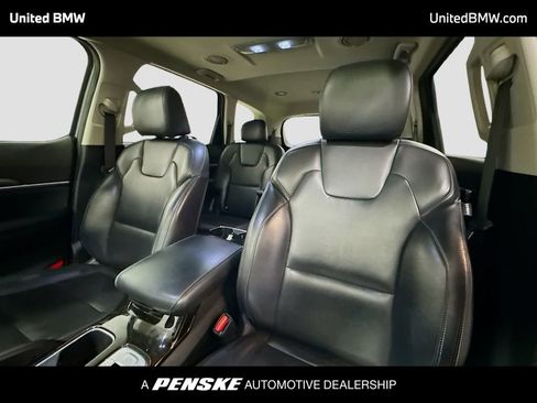 Used 2022 Kia Telluride S image 5