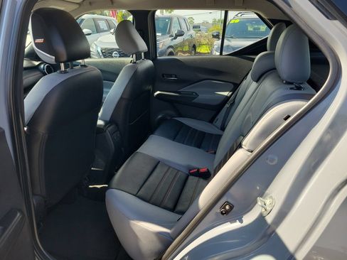 Used 2023 Nissan Kicks SR w/ SR Premium Package FWD image 10