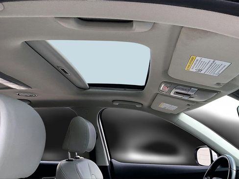 Used 2023 Kia Telluride S w/ S Sunroof Package image 16