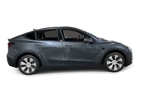 Certified 2023 Tesla Model Y Long Range AWD/4WD image 7