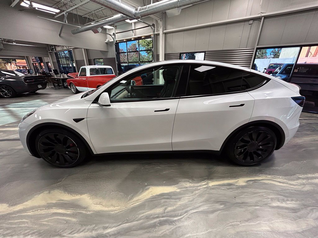 Used 2022 Tesla Model Y Performance AWD/4WD image 38