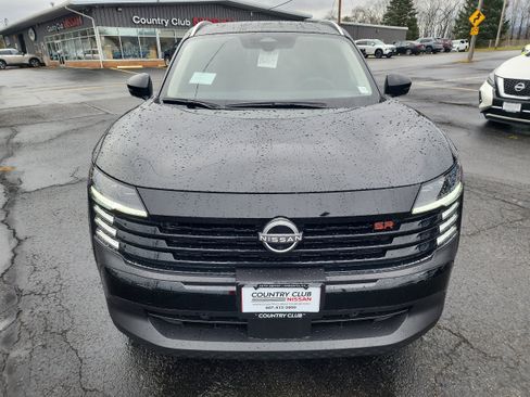 New 2026 Nissan Kicks SR image 3