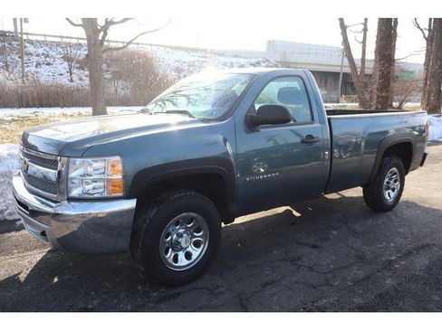 Used 2013 Chevrolet Silverado 1500 W/T w/ LS Package image 2