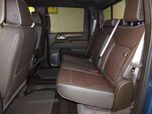 New 2025 GMC Sierra 2500 Denali w/ Technology Package image 12