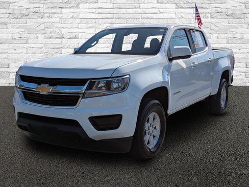 Used 2018 Chevrolet Colorado W/T w/ WT Convenience Package image 2