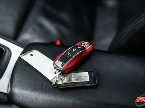 Used 2014 Porsche 911 Carrera image 76