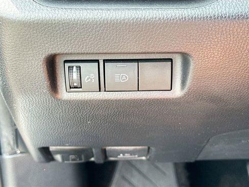 Used 2019 Toyota RAV4 XLE image 10