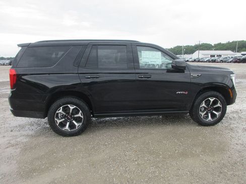 New 2026 GMC Yukon AT4 w/ AT4 Premium Plus Package AWD/4WD image 3